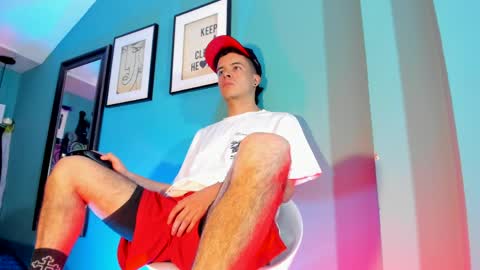 Snapshot of kevinn_blue chatting on May 26, 2026, 9:11 pm Sexy Hot Kevin online show from May 26, 2026, 9:11 pm