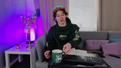 kevinstrike online show from April 21, 2026, 1:28 pm