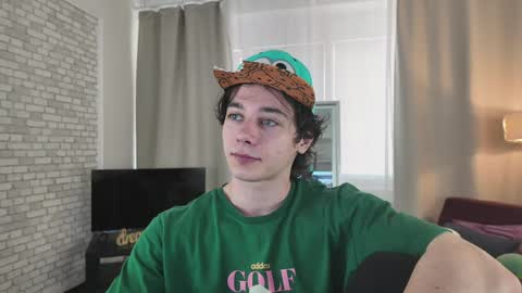 kevinstrike online show from April 24, 2026, 1:24 pm