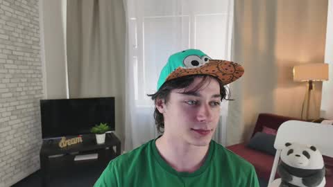 kevinstrike online show from April 25, 2026, 1:41 pm