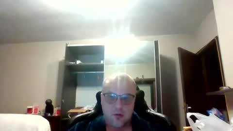 kevintje031987 online show from November 30, 2025, 7:01 am
