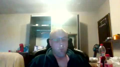 kevintje031987 online show from May 3, 2026, 5:02 am