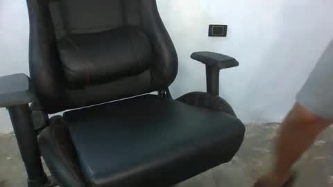 kevis410977 online show from March 20, 2026, 4:34 pm