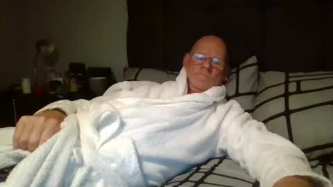 kevlooking4sez online show from December 8, 2024, 11:19 pm