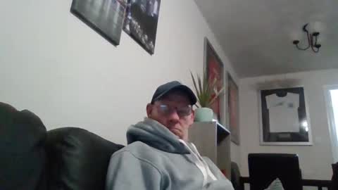 kevlooking4sez online show from January 4, 2025, 9:09 pm