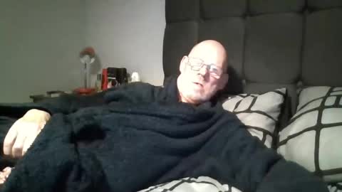 kevlooking4sez online show from March 12, 2025, 9:56 pm