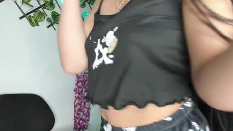 keyla meow2002 online show from February 11, 2025, 12:37 pm