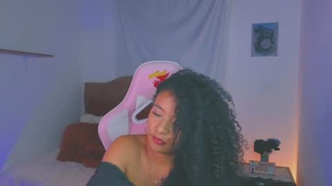 Snapshot of keyla_roberts_ chatting on July 26, 2026, 2:42 am Adhara. Help me reach 100 likes online show from July 26, 2026, 2:42 am