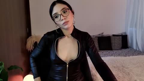 Snapshot of keylamiller1 chatting on December 7, 2024, 6:26 pm Keyla online show from December 7, 2024, 6:26 pm