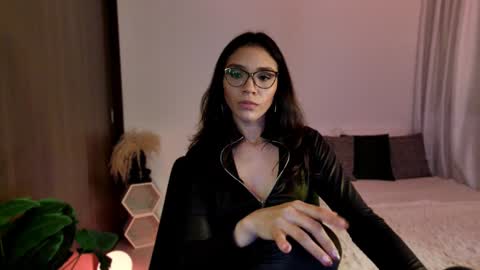 Snapshot of keylamiller1 chatting on January 5, 2025, 1:03 am Keyla online show from January 5, 2025, 1:03 am