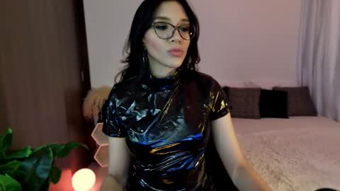 Snapshot of keylamiller1 chatting on January 10, 2025, 9:53 pm Keyla online show from January 10, 2025, 9:53 pm