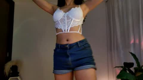 Snapshot of keylamiller1 chatting on January 29, 2025, 10:32 pm Keyla online show from January 29, 2025, 10:32 pm
