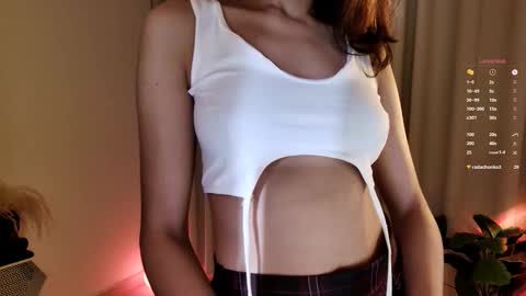 Snapshot of keylamiller1 chatting on March 5, 2025, 9:37 pm Keyla online show from March 5, 2025, 9:37 pm