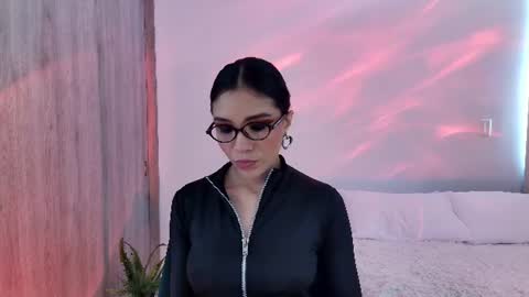 Keyla online show from August 7, 2026, 12:51 pm