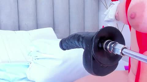 Snapshot of keyllaa_ chatting on January 19, 2025, 8:51 pm Keylla online show from January 19, 2025, 8:51 pm
