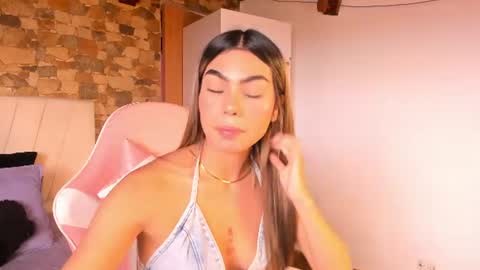 Khami online show from June 12, 2026, 8:41 pm