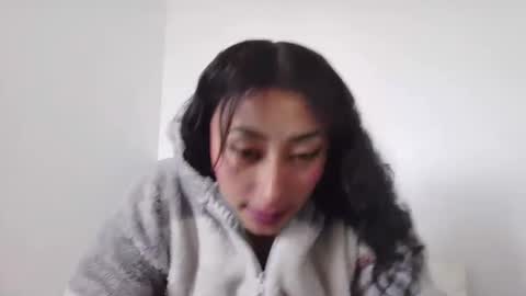 khaleesi_j online show from February 18, 2025, 3:32 pm