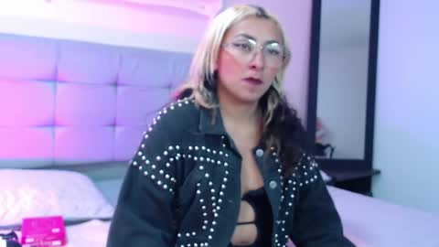 Snapshot of khaleesi_j chatting on September 16, 2025, 5:08 am khaleesi_j online show from September 16, 2025, 5:08 am