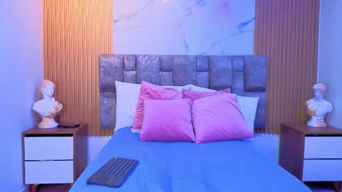 khalifa online show from November 3, 2025, 1:29 am