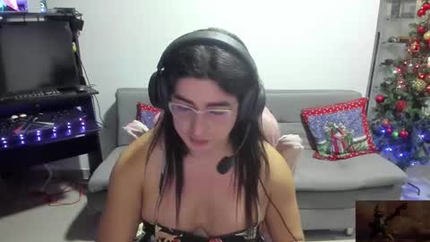 Khalifa Kasumi online show from December 18, 2025, 3:23 am