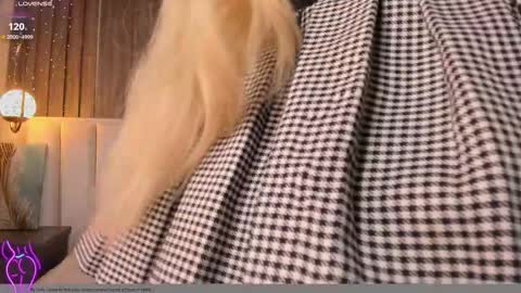 Kharla Marin online show from October 1, 2025, 8:59 pm