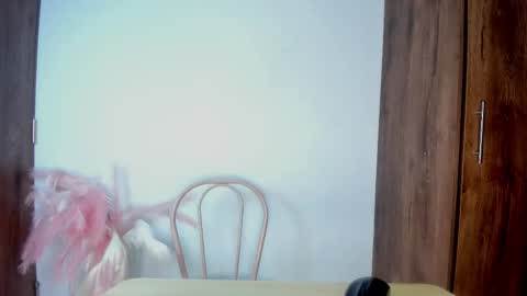 Snapshot of khate_smith chatting on October 24, 2025, 3:52 pm khate_smith online show from October 24, 2025, 3:52 pm