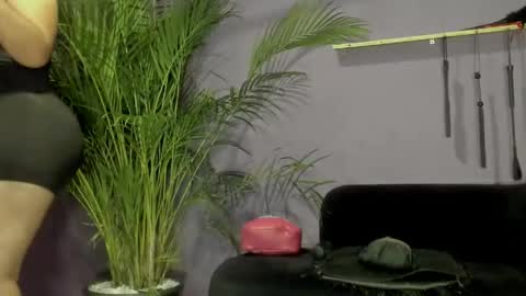 Kathe Hot online show from April 30, 2026, 7:31 pm
