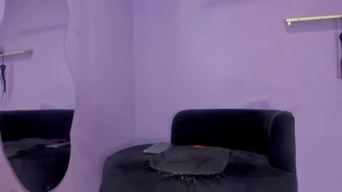 Kathe Hot online show from May 5, 2026, 6:27 pm