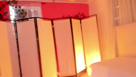 Khloe online show from October 11, 2025, 1:31 pm