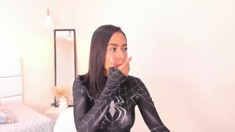 Khloe online show from February 18, 2026, 1:07 pm