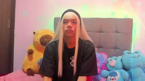 Khloe Vixen online show from September 17, 2025, 12:51 pm