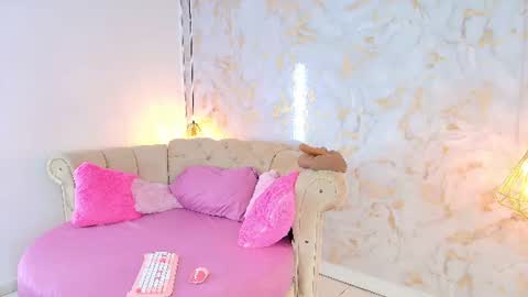 Khloe online show from June 10, 2026, 5:39 am