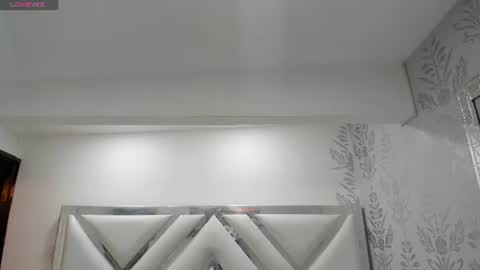 Khloe online show from July 18, 2026, 3:54 am