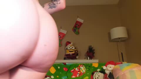 Snapshot of khloeexoxo chatting on December 19, 2024, 12:24 am Khloe online show from December 19, 2024, 12:24 am