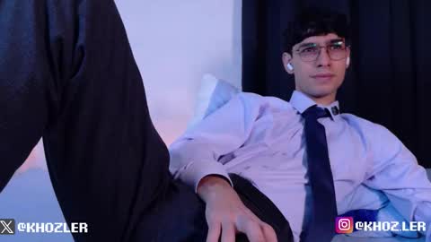 khozler_ online show from December 23, 2025, 12:19 am