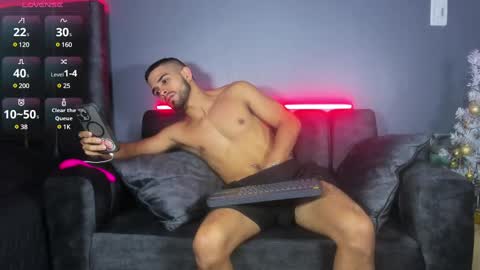 Khriss brown online show from December 16, 2024, 7:43 pm