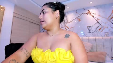 Snapshot of kiana_cream chatting on May 14, 2026, 11:28 am N M online show from May 14, 2026, 11:28 am