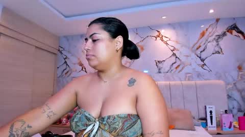 Snapshot of kiana_cream chatting on May 15, 2026, 11:39 am N M online show from May 15, 2026, 11:39 am