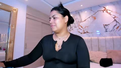 Snapshot of kiana_cream chatting on May 16, 2026, 11:42 am N M online show from May 16, 2026, 11:42 am