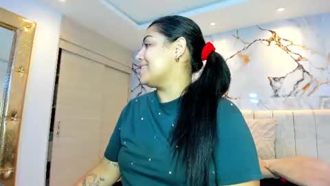 Snapshot of kiana_cream chatting on June 19, 2026, 11:36 am N M online show from June 19, 2026, 11:36 am