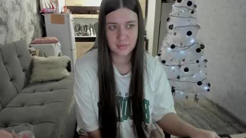 kianna_dior_ online show from January 5, 2026, 5:27 pm