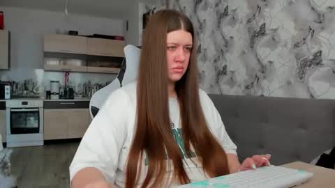 kianna_dior_ online show from January 11, 2026, 7:02 am