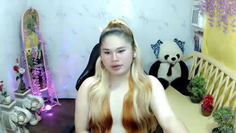 Your SweetGirl Ts online show from December 5, 2024, 12:33 pm