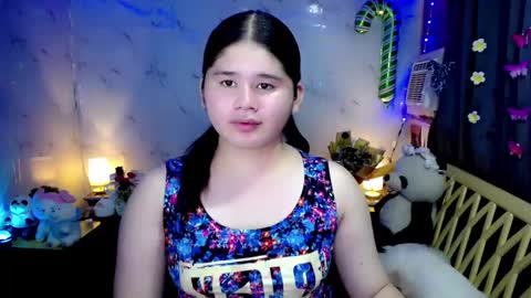 Your SweetGirl Ts online show from January 8, 2025, 1:41 pm