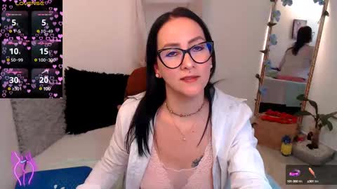Kiara Bermont online show from February 4, 2025, 4:08 pm