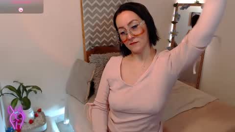 Snapshot of kiara_bermont chatting on October 3, 2025, 3:31 pm Kiara Bermont online show from October 3, 2025, 3:31 pm
