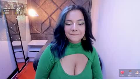 Snapshot of kiara_cruz__ chatting on October 29, 2025, 8:43 pm kiara Cruz online show from October 29, 2025, 8:43 pm