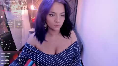 kiara Cruz online show from November 15, 2025, 9:00 pm