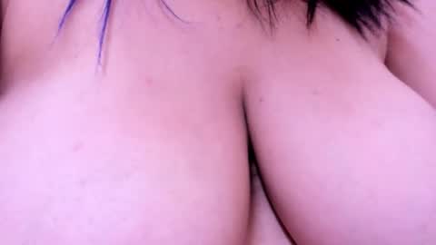 kiara Cruz online show from December 21, 2025, 8:32 am