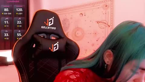 Kira online show from September 9, 2025, 8:52 pm